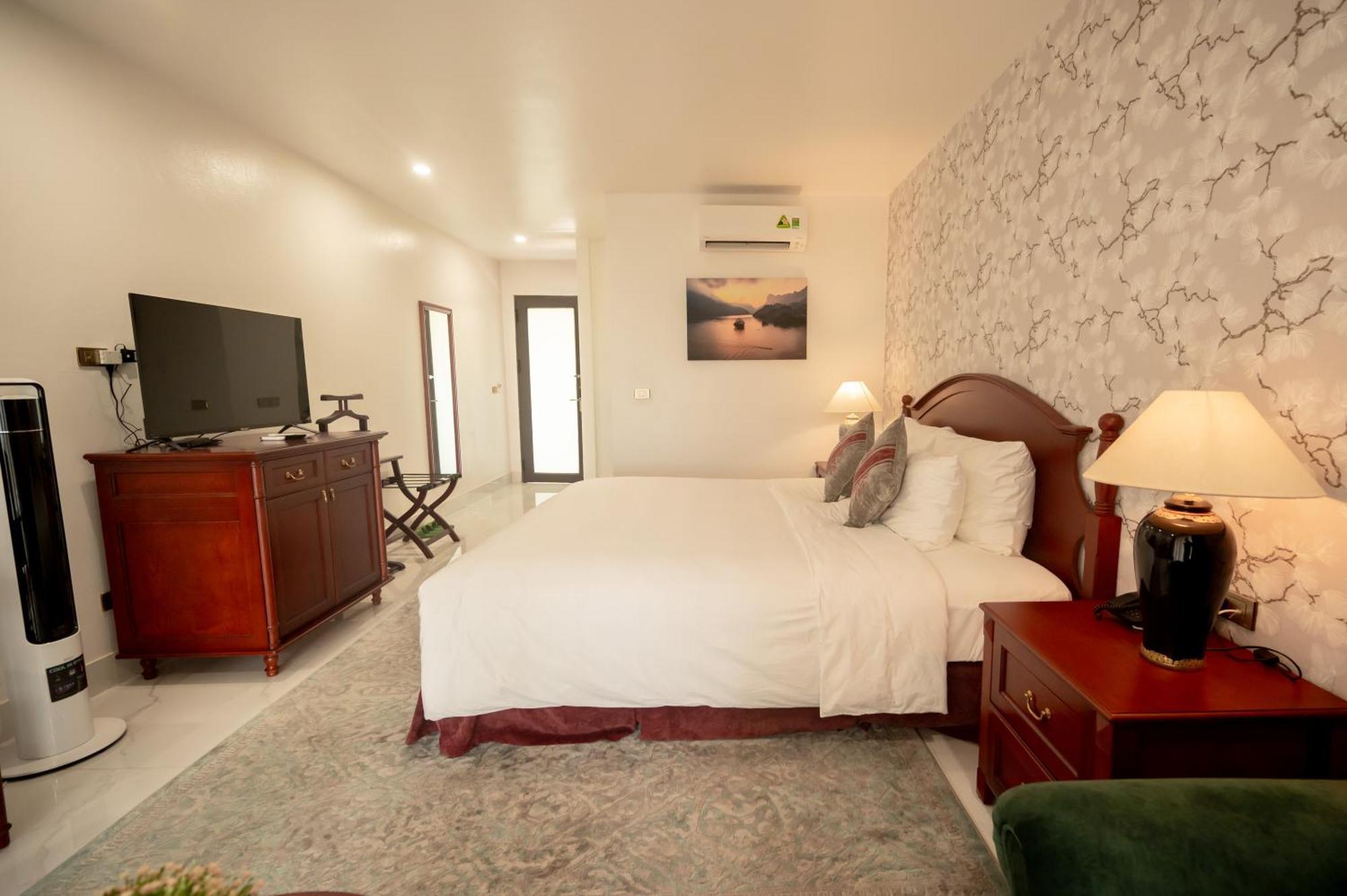 Khach San Son Nu Hotel Bac Kan Exterior photo